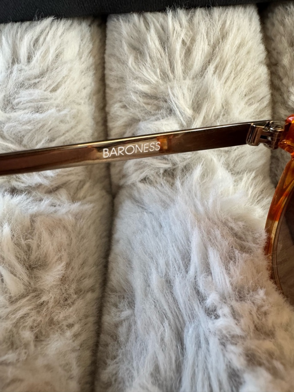 Wildfox Baroness Sunglasses - Picture 4 of 7